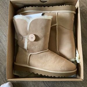 Ugg’s New, Never Worn